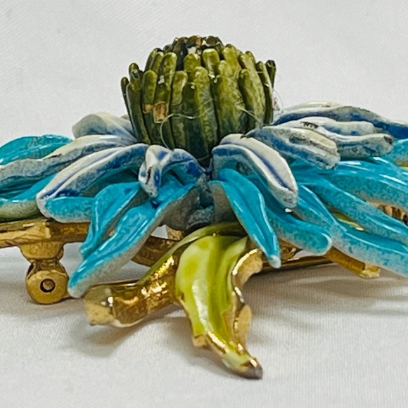 Coro Craft Chrysanthemum Blue Flower Brooch, and Clip Earrings - Picture 8 of 10